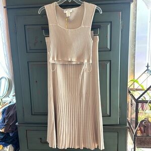 🤩 House of Harlow 2 piece top and skirt set Size L NWT 🤩